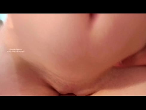 ❤️ Sleeping in my sister's room and that's how I woke up ️❌ Porn video at us ❤