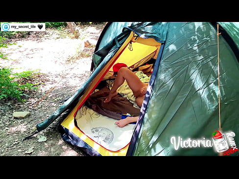 ❤️ Filmed on camera Passionate jerk off Stranger in a tent ️❌ Porn video at us ❤