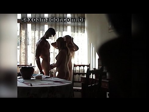 ❤️ Sex friends invite a giant man and a threesome with him ️❌ Porn video at us ❤